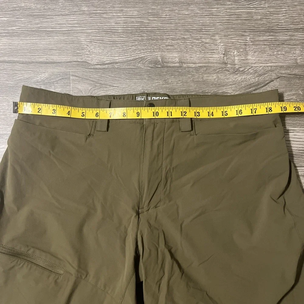 Alaskan Hardgear Army Green Men's Lightweight Nylon Hiking Shorts Size 38x10